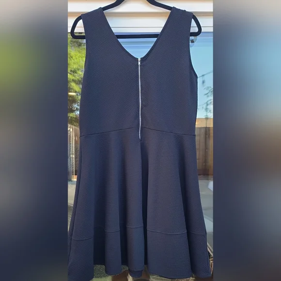 Kiki La'Rue Little Black Dress Textured Fit-and-Flare – Size 2XL - Picture 9 of 15